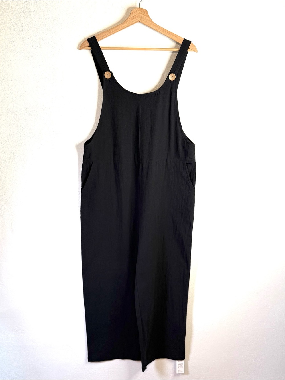 Cupshe Women's Raven Tapered Pinafore Jumpsuit Overalls in Black Size Medium - Picture 3 of 16